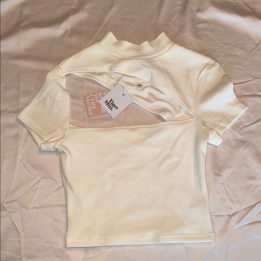 Tiger Mist Cream Cropped Tee with Cut-Out Design